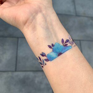 Tatouage temporaire bracelet fleurs bleues 4 tatouages image 7