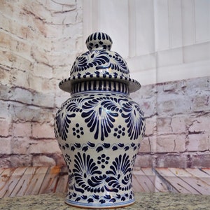 Ceramic ginger jar, Beautiful talavera ginger jar, mexican decoration, ceramic jar with lid, lattice ginger jar. CM167