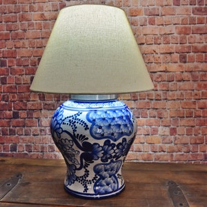 Beautiful talavera lamp, ceramic table lamp, talavera ginger jar lamp, talavera vase lamp, lattice ginger jar. CM407