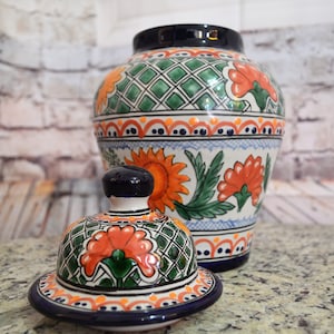 Ceramic ginger jar, Beautiful talavera ginger jar, lidded ceramic jar, Floral ginger jar, lattice ginger jar. CM124