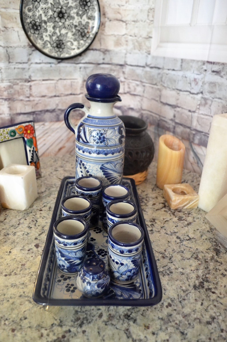 70 Fresh Blue White Vase Tequila hadir