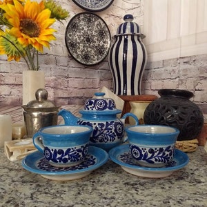 Set de café Talavera. Par de tazas y jarra de café. Juego de teteras. Par de tazas de café y platillos. CM113