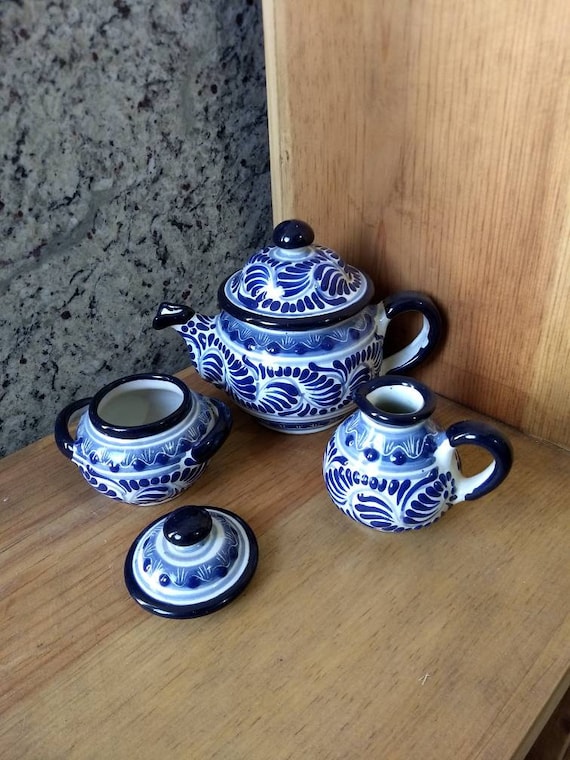Juego de té de cerámica verde, juego de tetera para CUATRO, tetera grande,  jarra de leche, azucarero y 4 tazas de té y platillos, cerámica de lunares  hecha a mano -  México