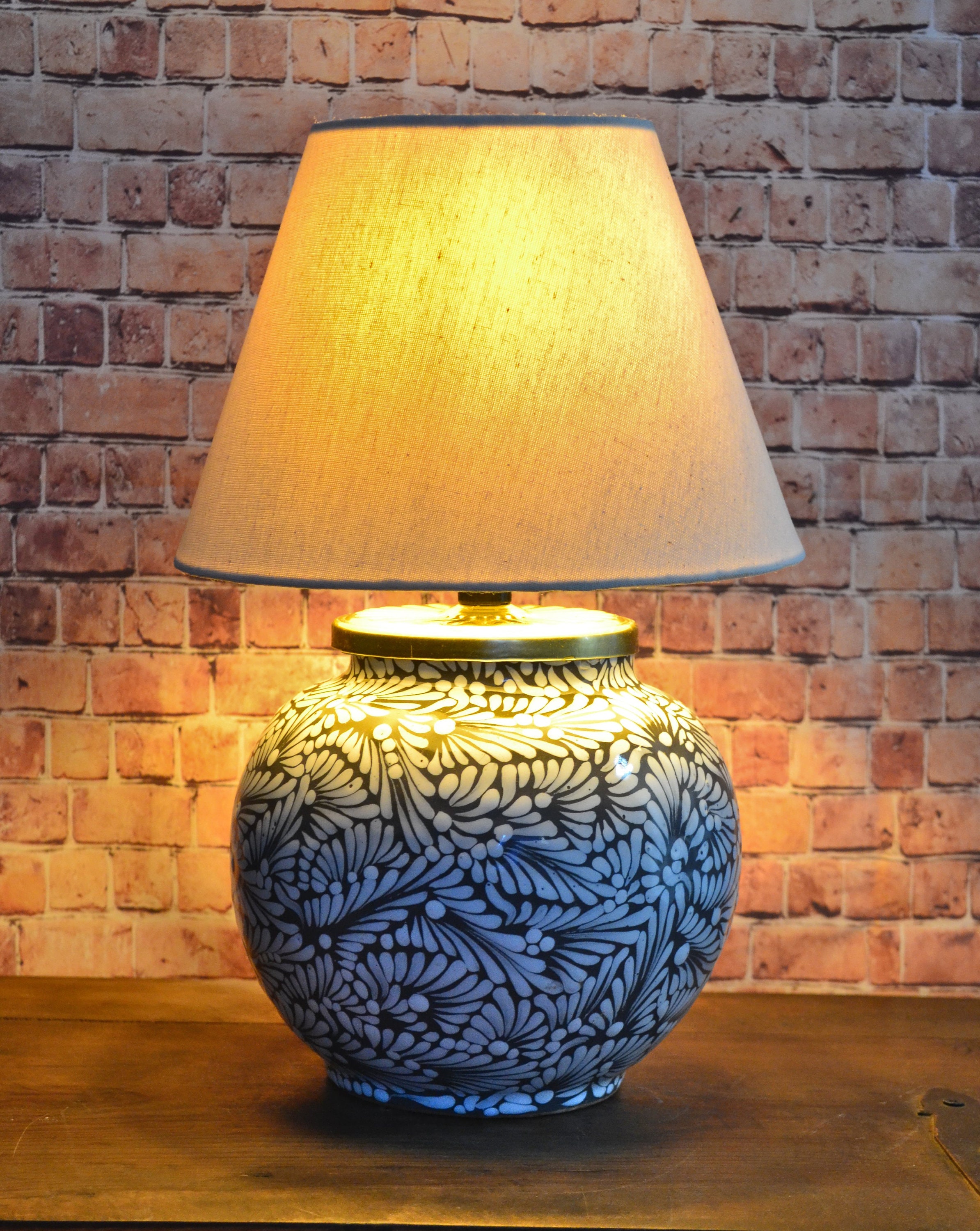 Talavera Bedside Lamp: 14