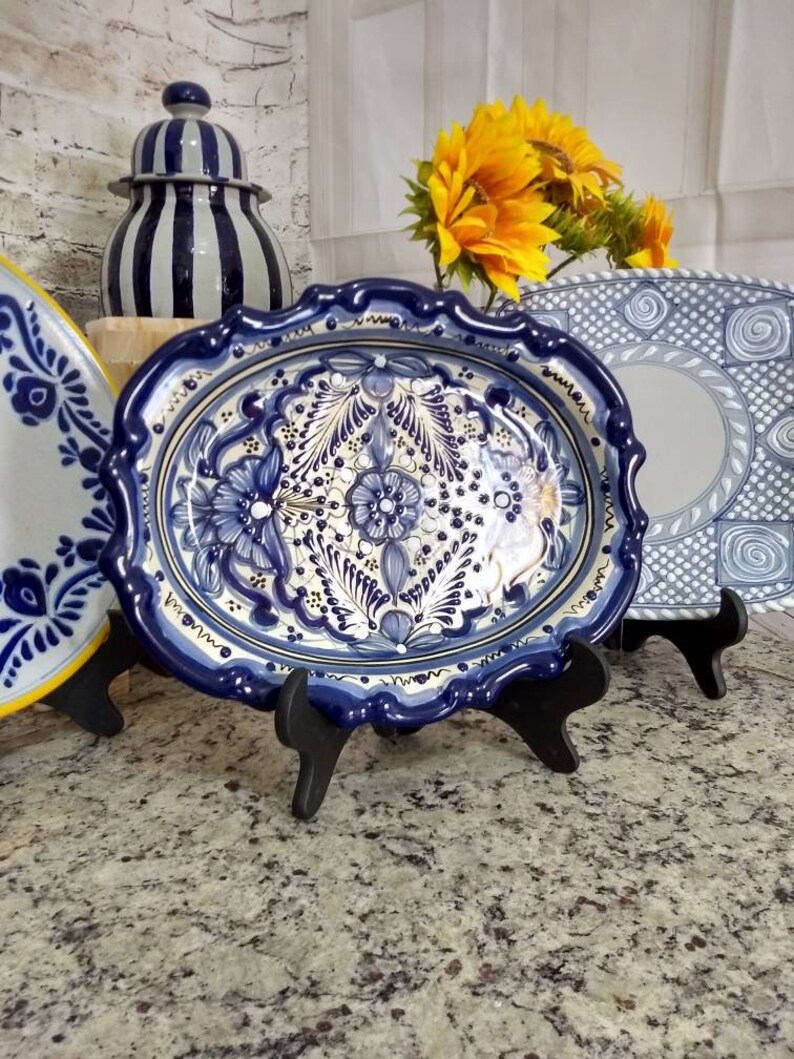 Mexican ovaled Talavera dinner plate appetizer fish plate CM117
