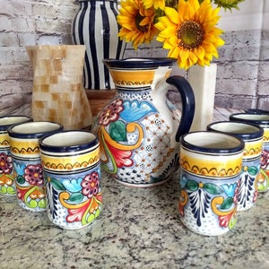 Cerámica mayólica, Jarra de Talavera con vasos, 6 vasos, juego de jarra, jarra y juego de tazas. Juego de bebida. CM263