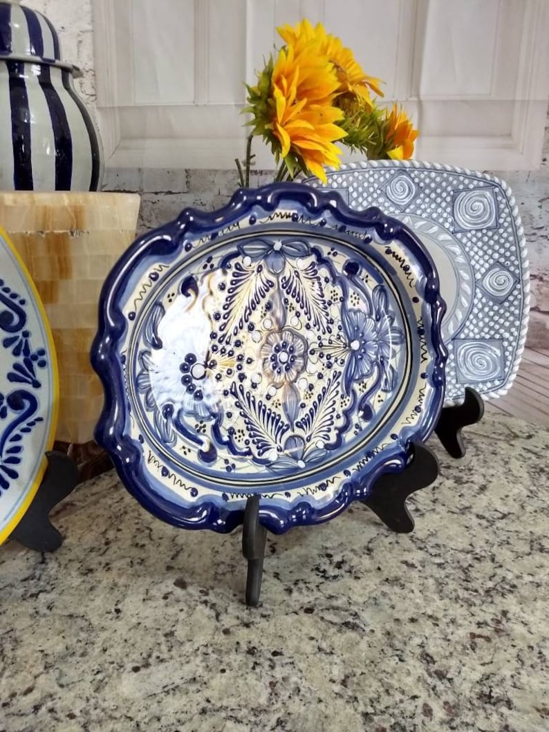 Mexican ovaled Talavera dinner plate appetizer fish plate CM117