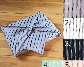 Reusable gift wrapping cloth furoshiki, handmade with organic cotton fabric, for a zero waste gift!