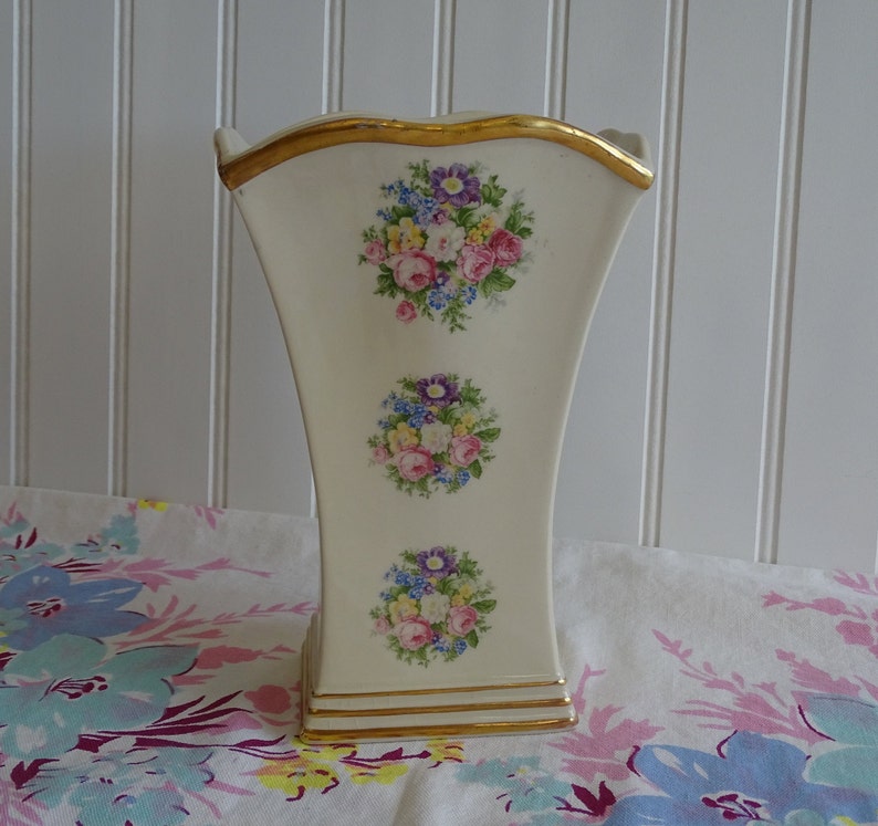 Vintage Flower Vase 8 Tall Floral Vessel Mid Century Etsy