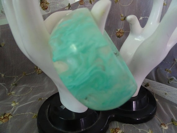 Vintage Aqua Lucite Bangle, Wide Marbled Bracelet… - image 6