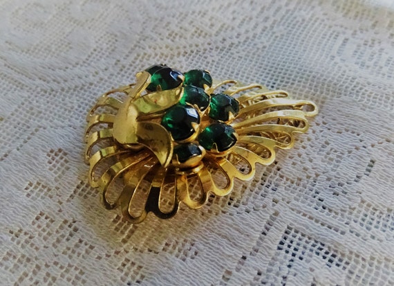 Antique Dress Clip, Art Deco Brooch, Emerald & Go… - image 4