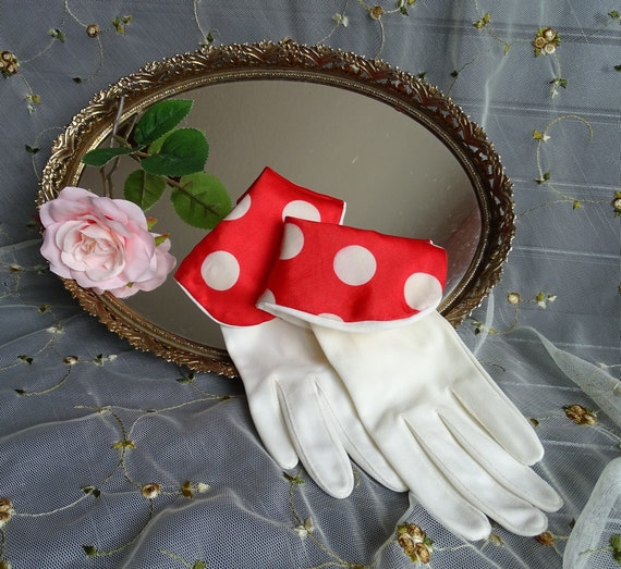 Vintage Red & White Gloves, Ladies Mid Century Fa… - image 3