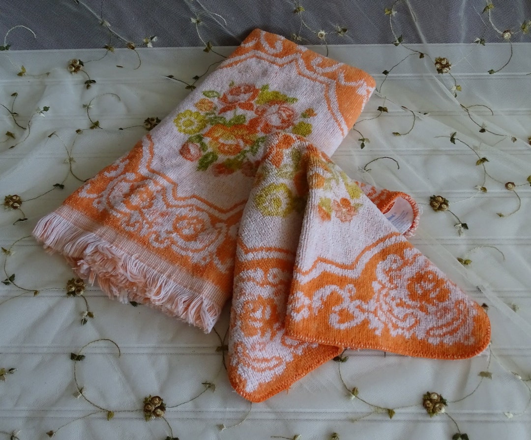 Vintage 70's Bath Towel Set, Hand & Face Cloths, Peach Flowered Design ...