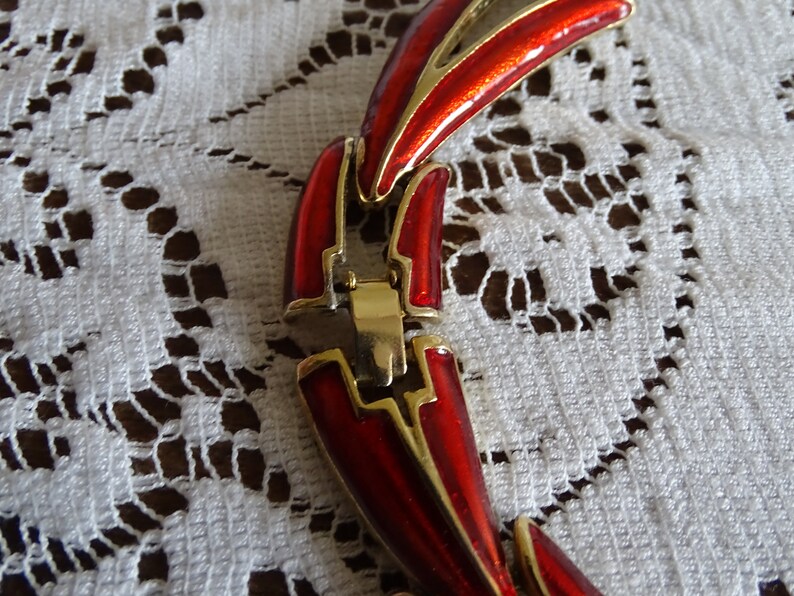 Gold /& Red Jewelry 1980/'s Choker Necklace Enameled Statement Necklace Vintage Red Link Necklace V Link Design