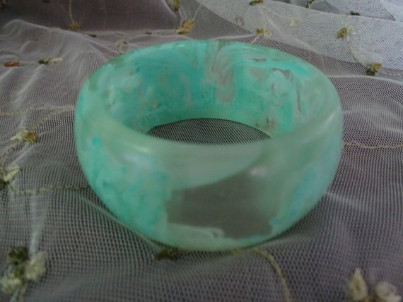 Vintage Aqua Lucite Bangle, Wide Marbled Bracelet… - image 5