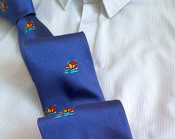 Lehner blue landscape skinny silk tie cravat. Twill weave royal blue 3&#39;&#39; novelty Necktie. 80s 90s Designer Swiss made houses pattern tie