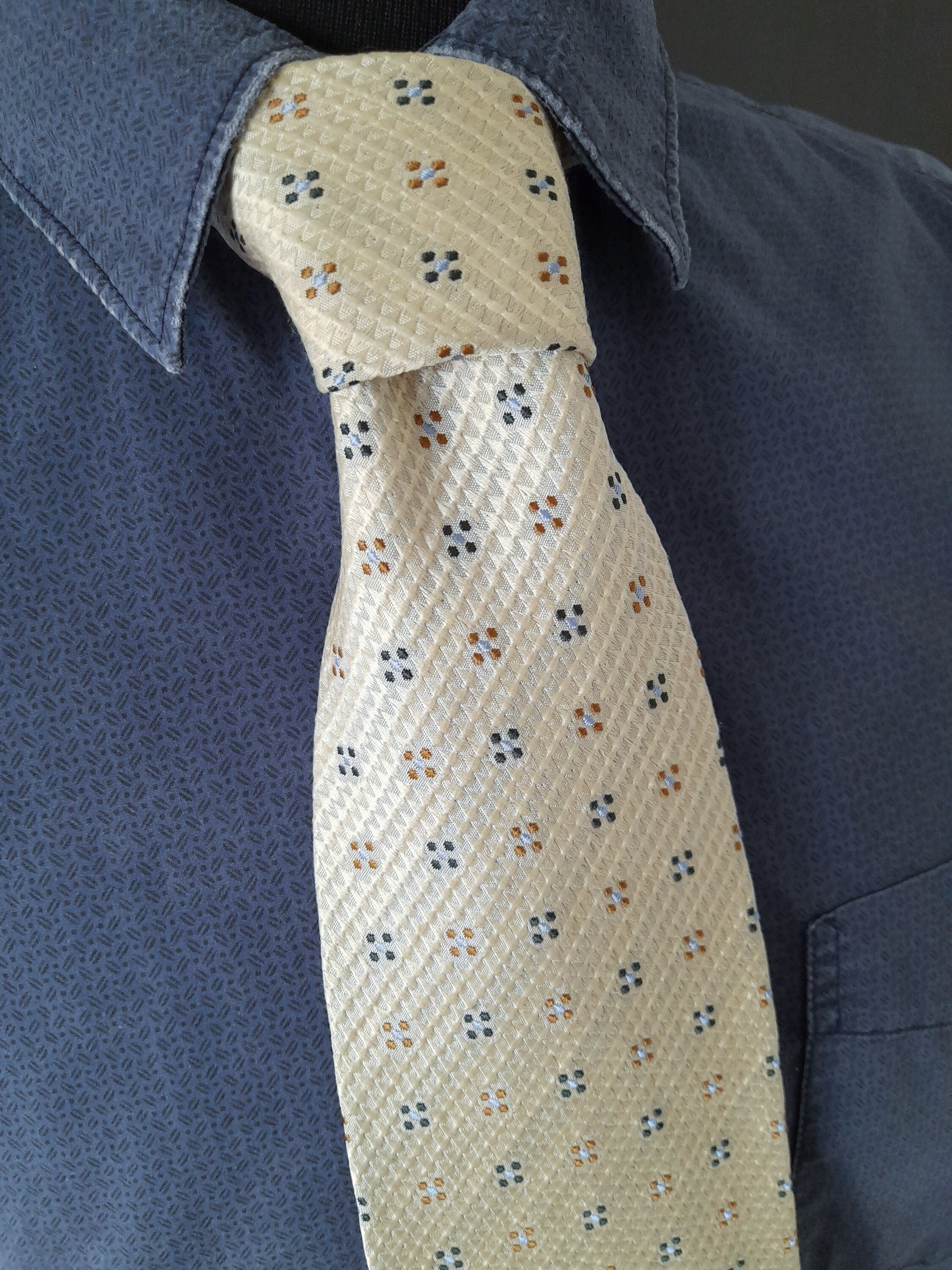 Louis Vuitton Mens Damier Tie - light blue for Sale in Covington, KY -  OfferUp