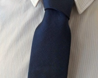Linea Gatsby skinny blue silk solid color tie. Navy blue men Necktie cravat. Designer Blue narrow tie. Formal dark blue 2.7 inch silk tie