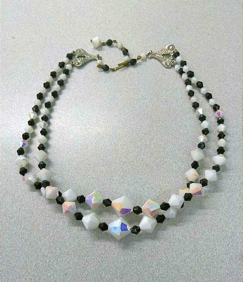 Mid Century Bead Necklace Boutique Vintage Black White Irridescent Choker Necklace Fashion Jewelry N2 Statement Necklace Accessory