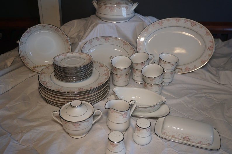 Royal Prestige Chelsea 4212 series 34 Pieces