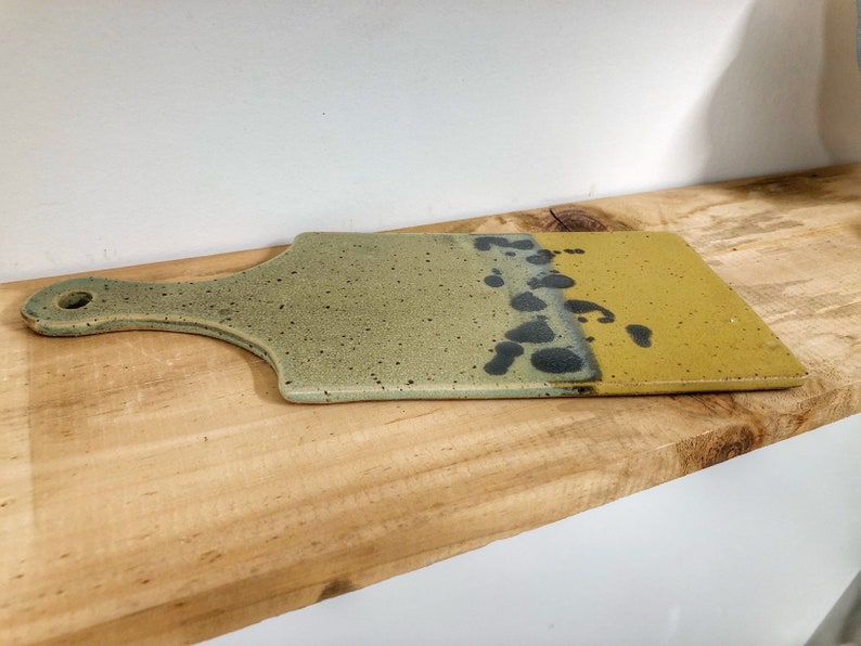 MADE TO ORDER Cheese tray cutting tray Pottery tray