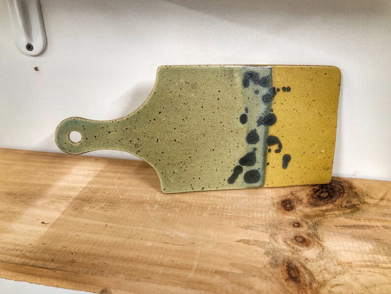 MADE TO ORDER Cheese tray cutting tray Pottery tray