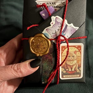 Blind Date with A Deck - An Intuitively Chosen Oracle or Tarot Card Deck
