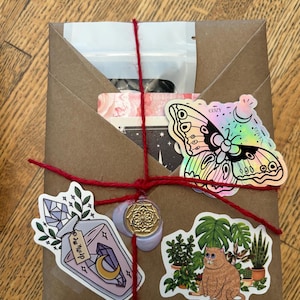 Blind Date with A Deck - An Intuitively Chosen Oracle or Tarot Card Deck