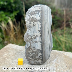 Genuine petalite lithium ore crystal for spiritual healing and mineral therapy