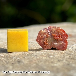 Mineral de vanadio de cristal de vanadinita, espécimen mineral de color rojo anaranjado de Marruecos