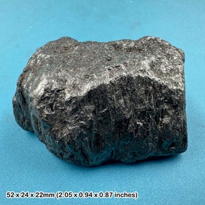 Gran cristal de grafito procedente de China: ideal para escribir, dibujar y para la conductividad.