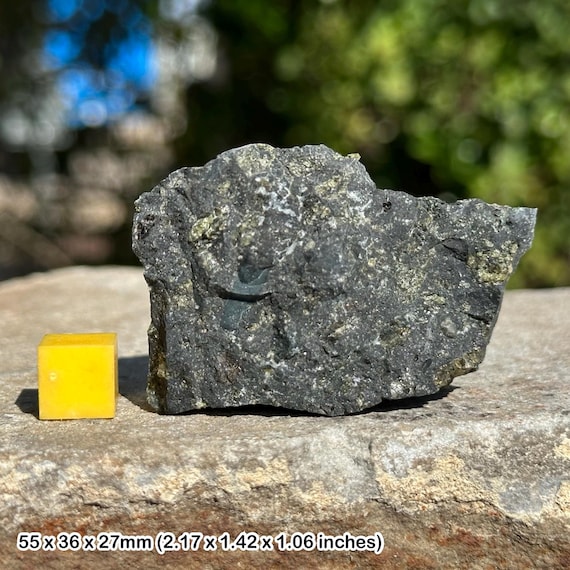 Kimberlite rough stone, natural mineral specimen, rare formation