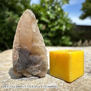 Neolithic flint arrowhead | cornwall uk archaeological artefact | genuine prehistoric point with certificate