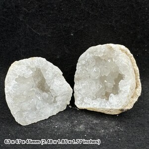 Rough geode pre cut morocco quartz crystal geode natural mineral specimen — moroccan crystal geode half collector display stone