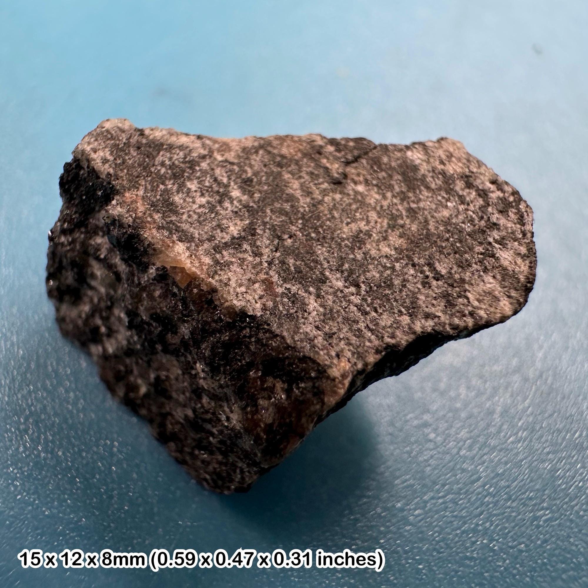 EARTH ROCKです。 Acasta Gneiss 4 Billion Year Old Rock Oldest Known Earth Stone