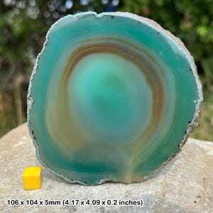 Green agate slice for healing and growth
