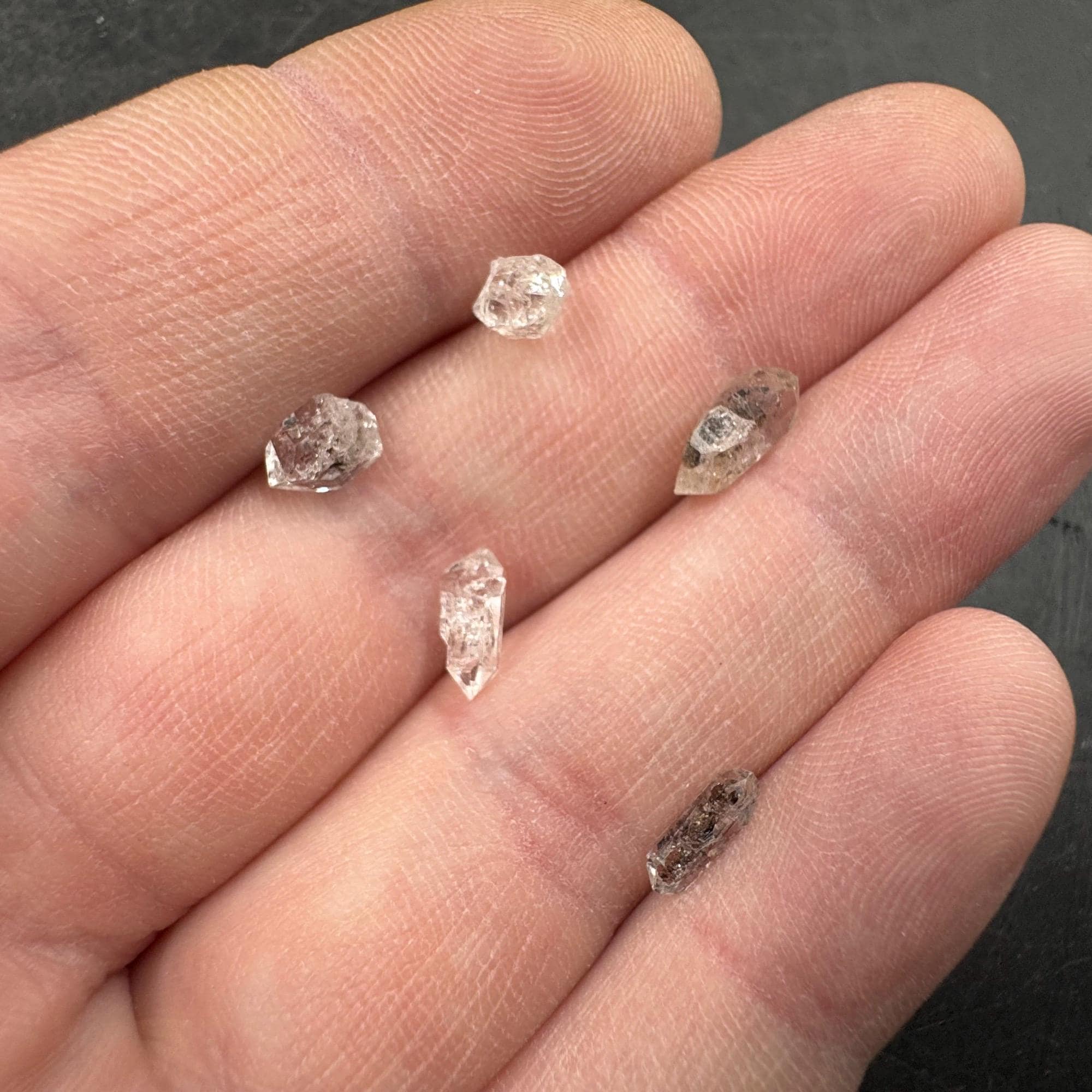 本物のハーキマーダイヤモンド水晶（両端が尖ったタイプ、アメリカ製
