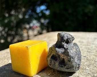 Genuine asteroid indochinite tektite meteorite science education & jewellery space rock