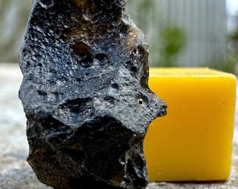 Genuine asteroid indochinite tektite meteorite - science education & jewellery space rock