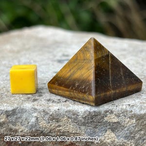 Tigerauge Pyramide - authentischer spiritueller Heilkristall Mineralstein zertifiziert