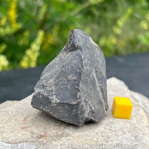 Black agate crystal - natural banded mineral specimen - india - healing stone - coa included