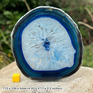 Blue agate slice for decoration and crystal healing