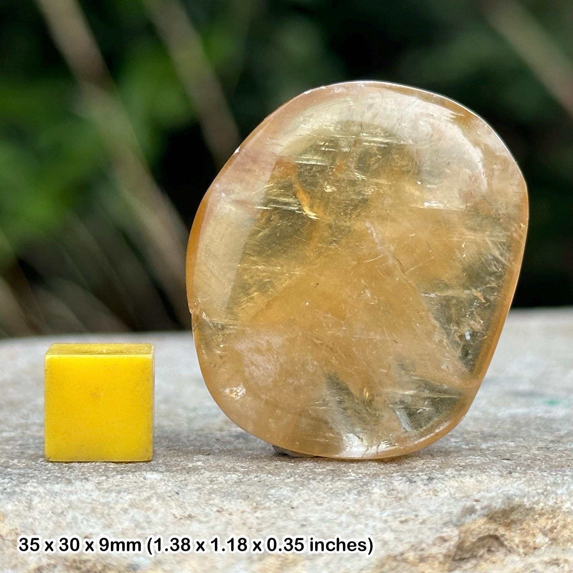 Panel de enrejado cimático de piedra caliza oolítica cristalina tallado a  mano : r/Crystals, image size:2000x2000