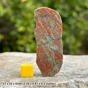 Lewisian gneiss: uk's oldest rock, genuine crystal healing, mineral stone