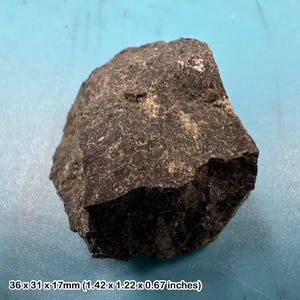 Piedra kimberlita en bruto, espécimen mineral natural, formación rara