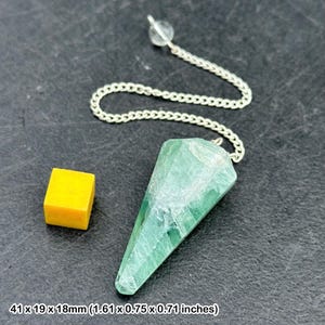 Genuine green fluorite pendulum - spiritual healing crystal mineral stone for intuition and clarity