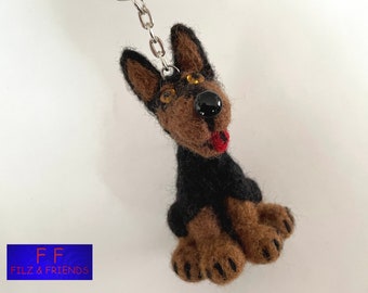 Dog keychain DOBERMAN