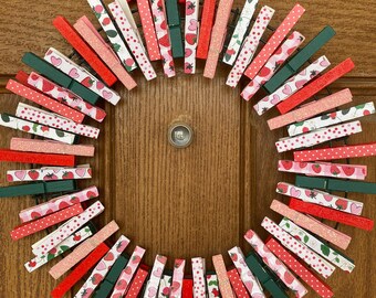 Clothespin Wreath / Strawberry Wreath / Strawberry Clothespin Wreath / Summer Clothespin Wreath / Red and Green Strawberry Wreath / Wreath