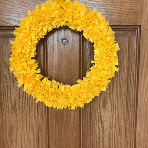 Yellow Fabric Rag Wreath: Cheerful Spring Door Decor (16-Inch) bild 10