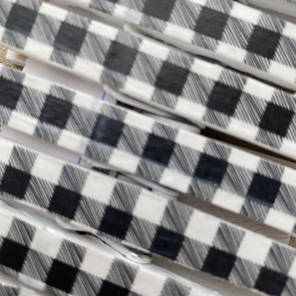 Black and White Clothespins / Gingham Clothespins / Farmhouse Clothespins / Plaid Clothespins / Black Clothespins / White Clothespins